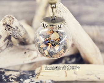 The glass globe necklace / Bronze / necklace / handmade /.