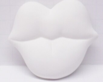 PlastReady To Paint/DIY/Plaster/ChalkWare/PlasterCraft/Flat Back Magnet Lips #308er Craft DIY, Unpainted Lips Magnet #308