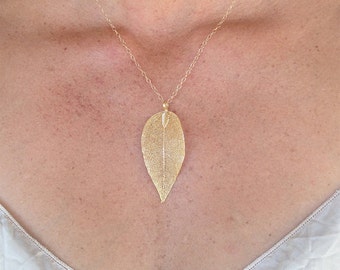 Small Gold or Silver Leaf Pendant Necklace, Leaf Necklace, Gold Leaf, Silver Leaf, Leaf Pendant