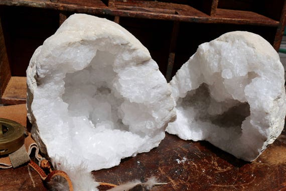 Large Chalcedony Geode 17.4 lbs, White Druzy Chalcedony, White Chalcedony, Raw Chalcedony, White Druzy Crystal, Whole Chalcedony