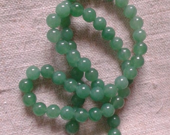 lot of 20 green beads, synthetic aventurine