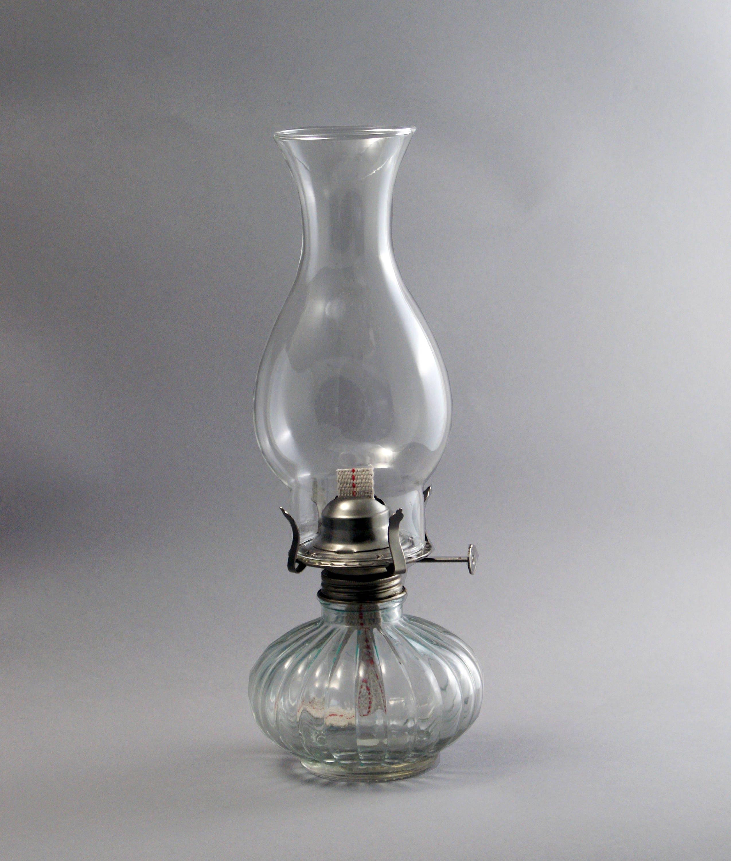 13H Lamplight Oil Lamp with Glass Cover