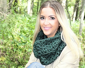 Green Infinity Scarf, Dark Green Scarf, Green Loop Scarf, Green Crochet Scarf, Green Chunky Scarf, Green Winter Scarf, THE ALBANY