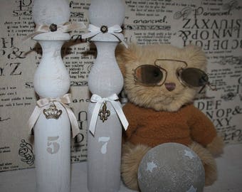 Set of 2 wooden Skittles tints and their ball