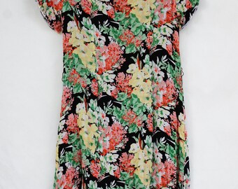 Vintage 90s Floral Print Rayon Midi Dress/Boho/Retro