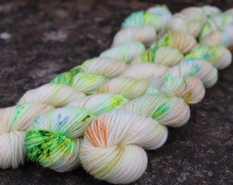 Acidic - Hand Dyed Superwash 75/25 Merino Nylon Yarn - 20g 80m Mini Skein - Sock