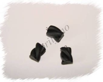 "Twisted licorice" charm in polymer clay
