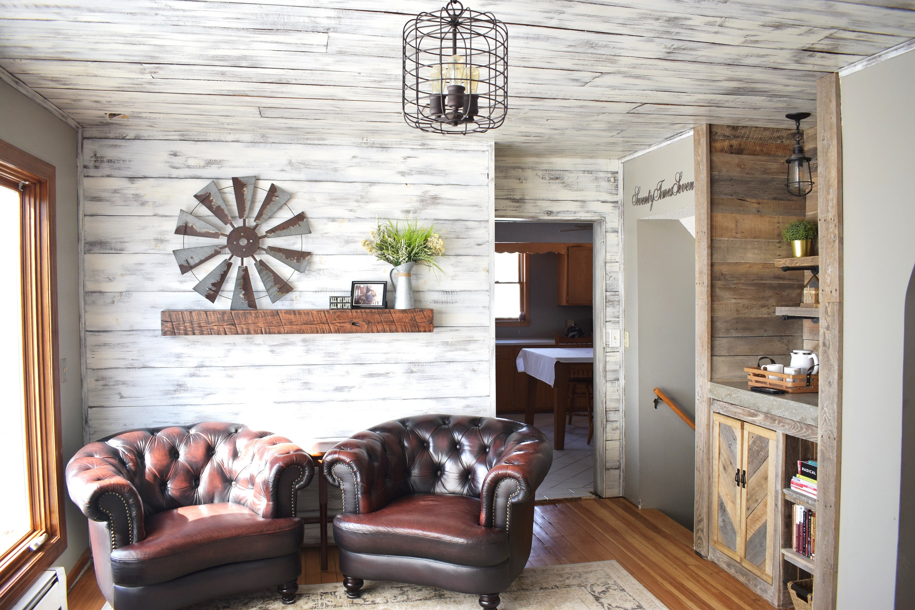 Shiplap Distressed White/brown Siding Wood Siding Interior