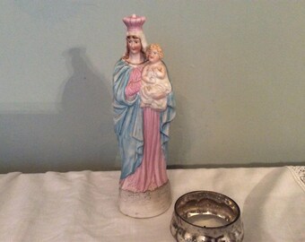 A beautiful Statue of The Virgin Mary and Jesus