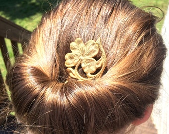 Gold Shamrock Hair Pin Four Leaf Clover Hair Pin Gold Bobby Pin Leaf Hair Pin Wedding Hair Leaf Hair Bridal Hair Pin Leaf Wedding Hair Pin