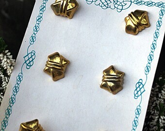 Plate of vintage buttons