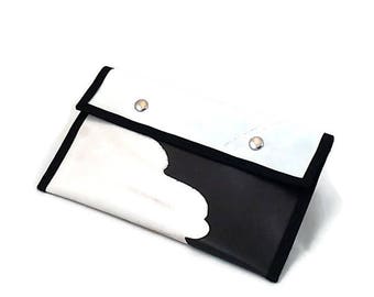 Black, white eye pencil/cosmetic case Green