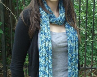 Blue/Green Multicolor Ribbed Scarf