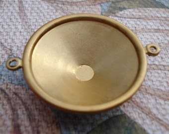 Brass 18mm Rivoli Glue in Jewel Closed Back Round 2 Ring/Loop Connector Settings (6 pieces)