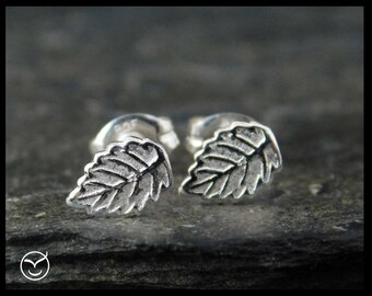 Tiny leaf stud earrings. Sterling silver 0.925. Posts earrings. Handmade. 158