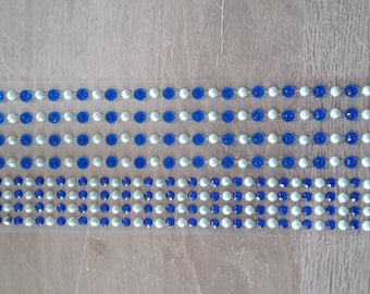 Rhinestone round flower