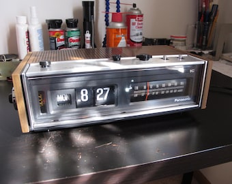 Restored - Panasonic RC-7053 Flip Clock Radio Ellsworth - 110V/60Hz