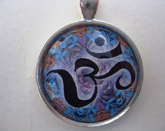 Yoga Necklace: Om on Mandala Necklace (005)