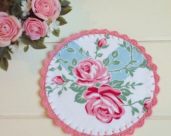 pretty vintage pink roses doily