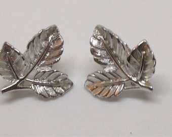 Vintage Sarah Coventry Silvertone Leaf Clip Earrings