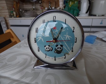 Vintage alarm clock Diamond 1980s Working condition!Vintage Alarm Clock - Panda Clock - Shanghai China