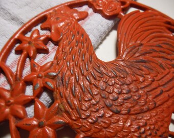 Dessous de Plat  Croix Occitane  (Fonte émaillée rouge) par Macarel