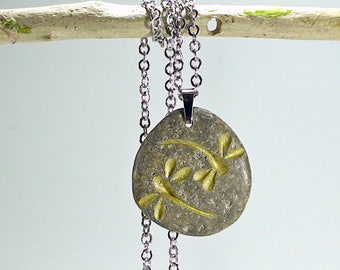 Beach Pebble Dragonfly Necklace Beach Lovers Gift Beach Stone Jewelry Pebble Necklace Dragonfly Jewelry Summer Jewelry Beach Necklace