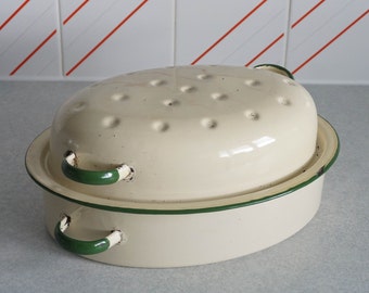 Vintage Enamel Oval Roaster Roasting Pan Cream and Green 32 x23 x 13cm
