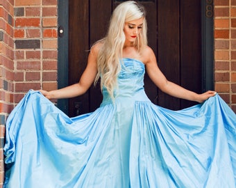 Stunning Blue Taffeta 1950’s Strapless Gown