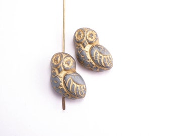 Grey Owl Czech Glass Beads, (4 pcs) 17x15mm Owl Beads, Grey Owl Beads, Glass Owl Beads, Bird Beads, Animal Beads, Gray Owl Beads ANM0040