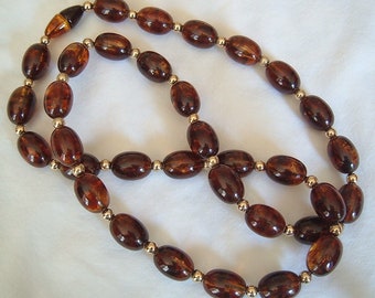 Avon Vintage 1980 Turtle Bay Beaded Necklace