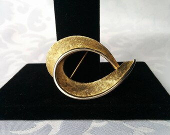 Gold Swirl Brooch, Gold Brooch, Gold Tone Brooch, Numbered Gold Brooch