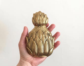 WELCOME. Vintage Solid Brass PINEAPPLE Door Knocker - Southern Hospitality - Hollywood Regency - Great Housewarming Gift or Wedding Present