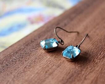 vintage glass earrings - AQUA