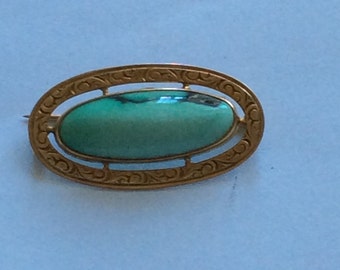 10ct gold and green agate brooch pin