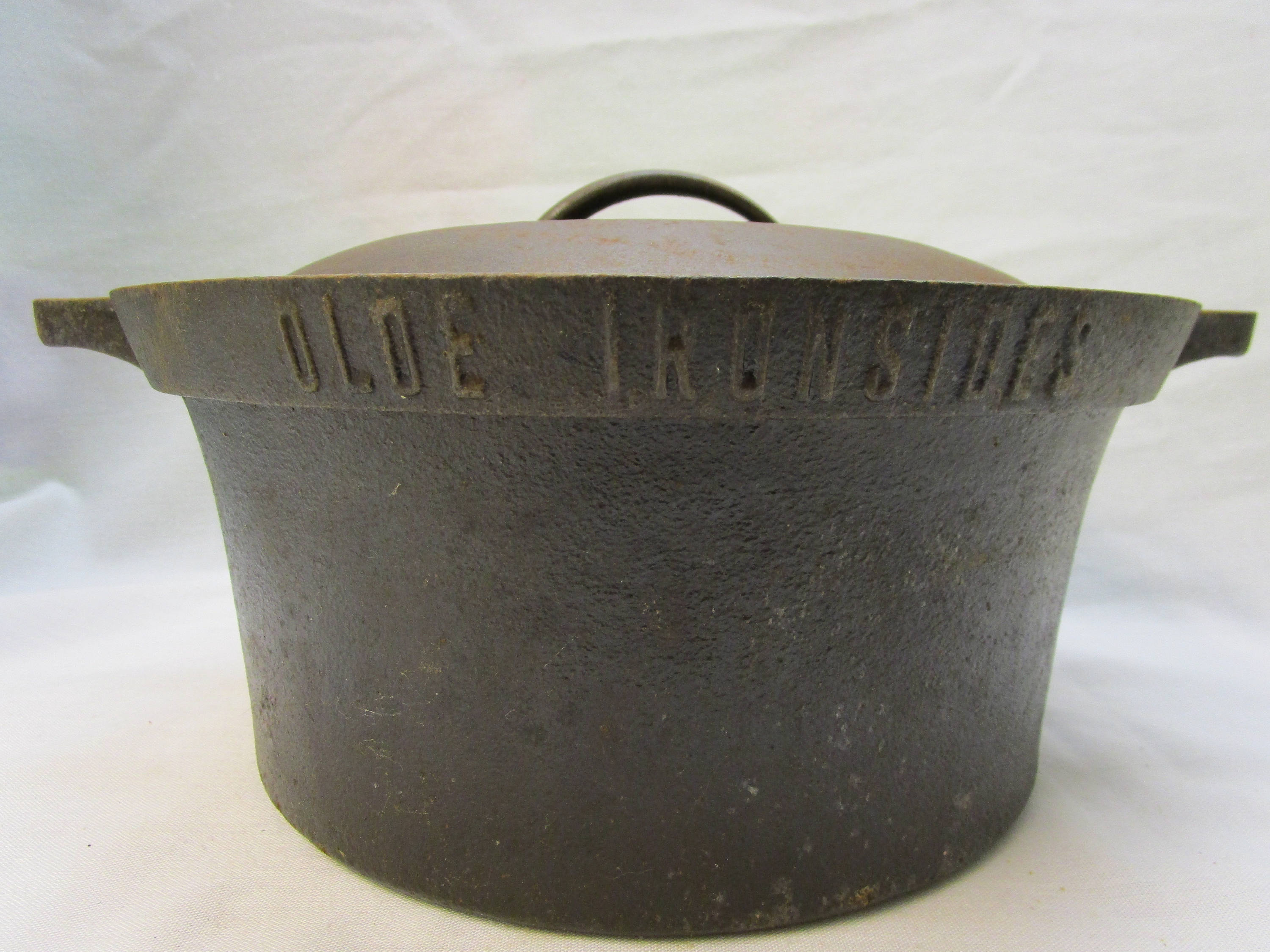 Sale Very Rare Olde Ironsides Cast Iron Pot With Drip Spike