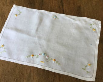 Vintage embroidered linen table topper, 10 1/2" X 17"