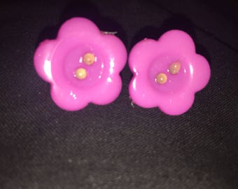 Pink flower button earrings