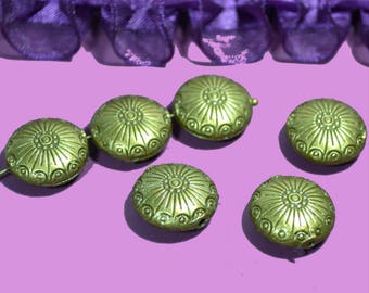 2 very large 18mm bronze patterned beads