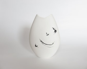 Ceramic vase, white flower vase with Japanese calligraphy, Porcelain, Ceramics and Pottery
