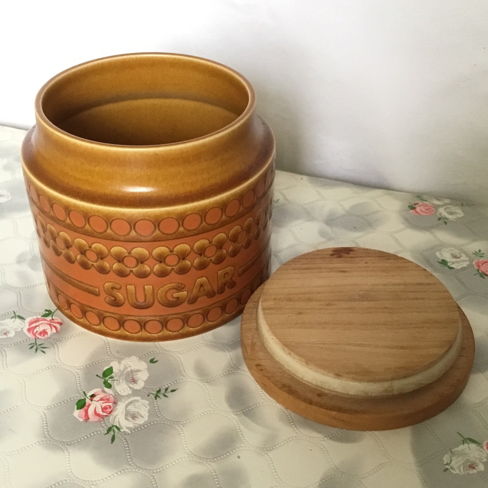 This 1977 Hornsea Saffron Sugar Canister Or Vintage Kitchen Storage This 1977 Hornsea Saffron Sugar Canister Or Vintage Kitchen Storage