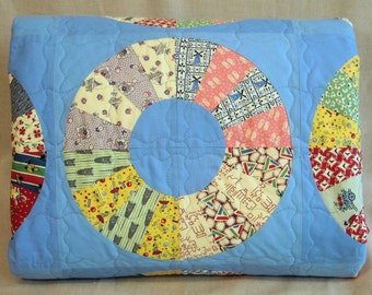 Twin Size Quilt - 71.5 x 95 - Vintage Look 1930s Lifesavers Quilt - Reproduction Feedsack Fabric