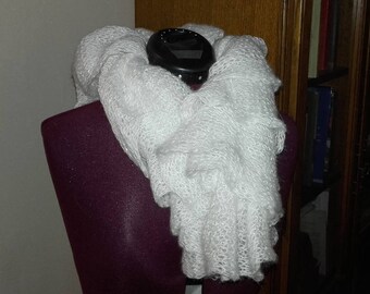 white wool ruffle scarf