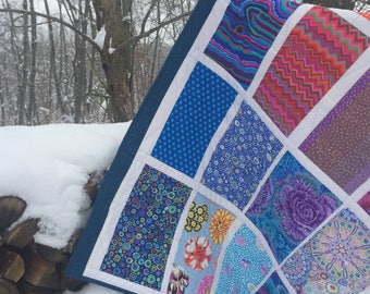 Hot & Cold Valentine quilt, Kaffe Fassett blocks