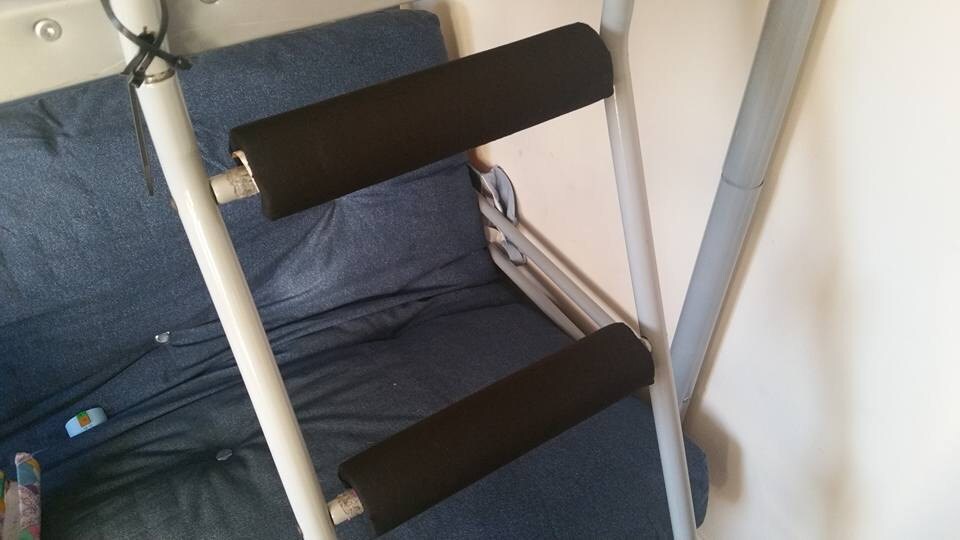 PLAIN BLACK RUNGEEZE™ Padded Bunk Bed Ladder Rung Covers.