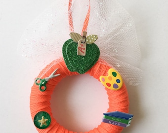 Teacher Gift, Teacher Ornament, School Mini Wreath, Shoelace Mini Wreath, Orange Shoelace Ornament, Gift for Teacher, School Decor