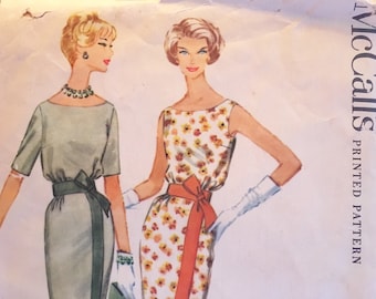 1950s McCall's Dress Pattern 5275 - Vintage 1950s McCall's Pre-Cut Pattern No. 5275 - Scoop Neck Sheath - Size 14 Bust 34 - Vintage McCall's