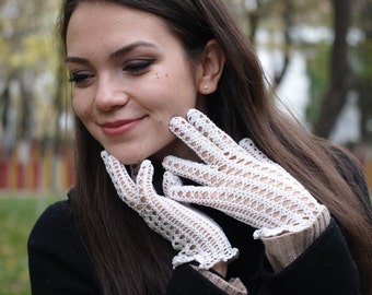 White Crochet Gloves , White Wedding Gloves, White Lace Gloves, Dainty White Gloves, Crochet Gift, Hand Crochet Gloves, White Cotton Gloves