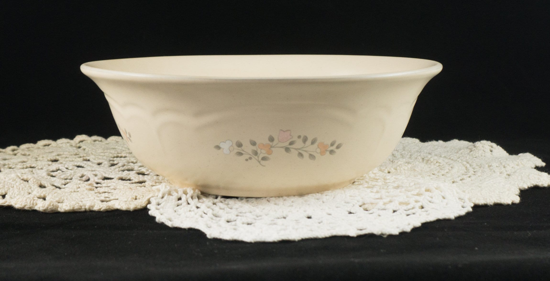 Pfaltzgraff Remembrance Pattern 8-3/4 Vegetable Bowl Discontinued Pfaltzgraff Remembrance Pattern 8-3/4 Vegetable Bowl Discontinued