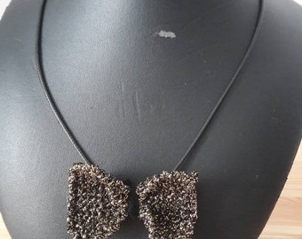 Necklace adjustable bow tie gold knit